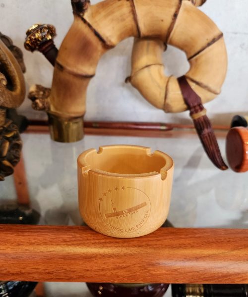 Gạt tàn tre đựng tàn thuốc lào